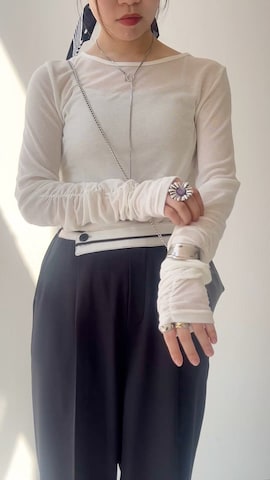 Soiuniqueのパンツを使ったKAYAさんのファッション動画