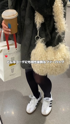 Happy Johnのピーコートを使ったsenaさんのファッション動画