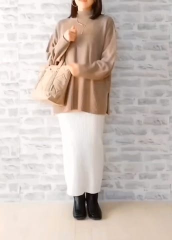 coca（coca）のスカートを使ったrinrisoraさんのファッション動画