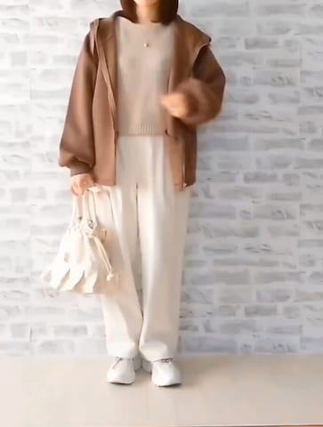 しまむらのショルダーバッグを使ったrinrisoraさんのファッション動画