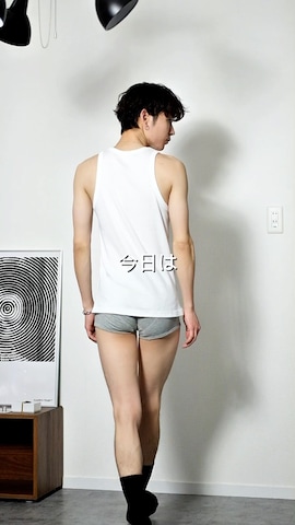 KENZOのパンツを使ったTsuguya/KwonSayaさんのファッション動画