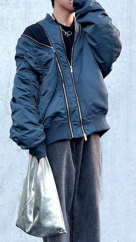 PRANK PROJECTのアイテムを使ったgohkiさんのファッション動画