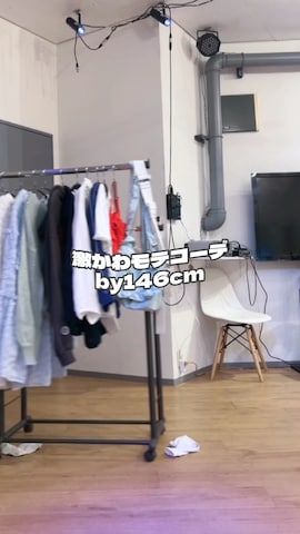 INTER FACTORYのスカートを使った「nene」さんのファッション動画