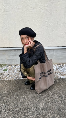 Traditional Weatherwearのノーカラージャケットを使ったあみぃさんのファッション動画
