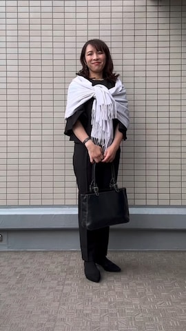 「アイテム（スーツパンツ）」を使った、紗良さん（レディース・171cm）の春コーディネート