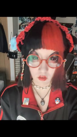 「アイテム（コンシーラー）」を使った、都さん（レディース・162cm）の夏コーディネート