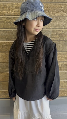 「アイテム（レインシューズ）」を使った、nikoさん（キッズ・140cm）の春コーディネート