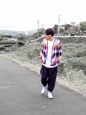 「アイテム（Tシャツ/カットソー）」を使った、神尾健太｜G.tailさん（メンズ・176cm・30代）の秋コーディネート