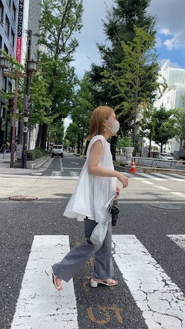 スラックスを使った#KAYAさんのファッション動画