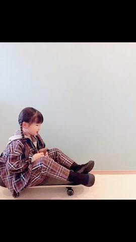 「アイテム（イヤリング）」を使った、Hanさん（キッズ・110cm）の秋コーディネート
