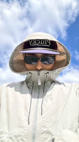 マウンテンパーカーを使ったShimoさんのファッション動画