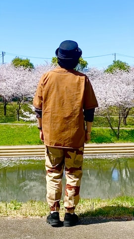 「アイテム（カーゴパンツ）」を使った、sunriseseaさん（メンズ・172cm・50代）の春コーディネート