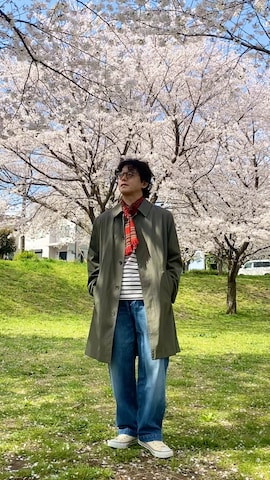 「アイテム（ストール/ショール）」を使った、sunriseseaさん（メンズ・172cm）の春コーディネート