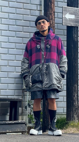 「アイテム（ミリタリージャケット、レッド系）」を使った、Mojaさん（メンズ・166cm）の秋コーディネート