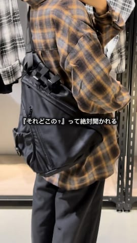 「アイテム（ボディバッグ/ウエストポーチ）」を使った、onatsu さん（レディース・155cm）の秋コーディネート