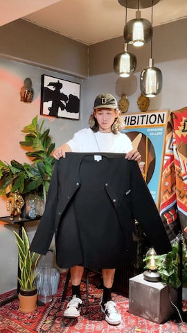 Dr. Martensのローファーを使ったffflea👾さんのファッション動画