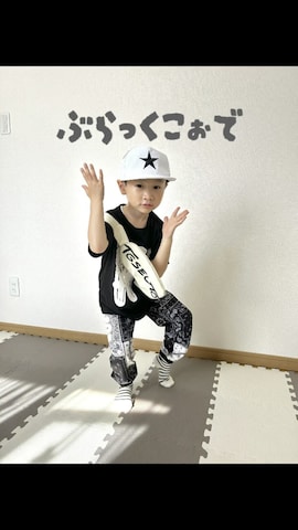 「アイテム（スウェットパンツ）」を使った、Genさん（キッズ・100cm）の夏コーディネート