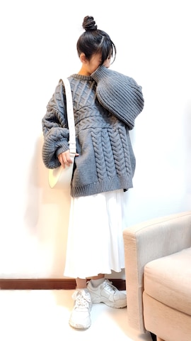 「アイテム（ヘアゴム、グリーン系）」を使った、文さん（レディース・153cm）の春コーディネート