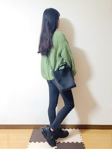 NEVのアイテムを使った文さんのファッション動画