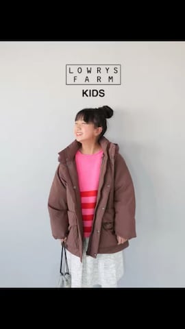 スカートを使ったNeneneさんのファッション動画