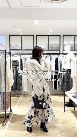 MERCURYDUOのニット/セーターを使ったkaho さんのファッション動画