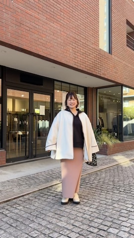 ノーカラーコートを使ったchiaさんのファッション動画