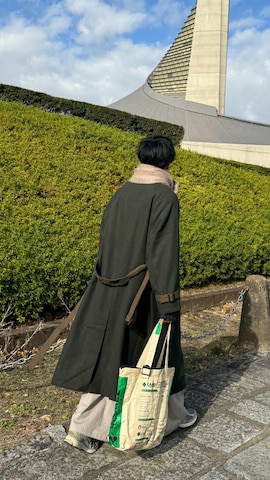 CASPER JOHNのステンカラーコートを使ったKAIさんのファッション動画