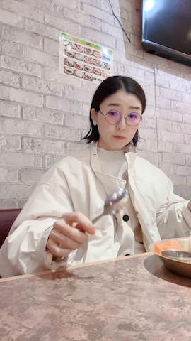 CLANEのアイテムを使ったRYOKO  Yuhasaさんのファッション動画