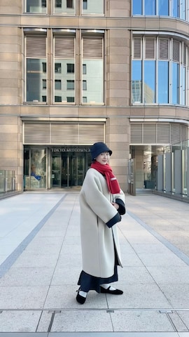 ノーカラーコートを使ったちょこびさんのファッション動画