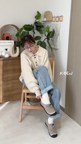 「アイテム（スリッポン）」を使った、ちょこびさん（レディース・154cm）の秋コーディネート