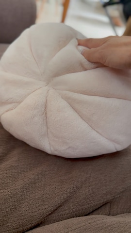 クッション/クッションカバーを使ったiskwykさんのファッション動画