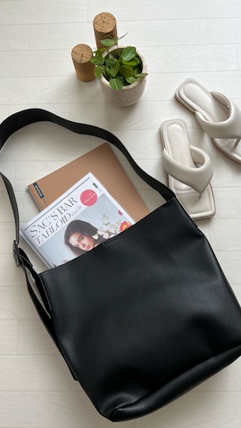 SALON de RUBANのショルダーバッグを使ったmaiko さんのファッション動画