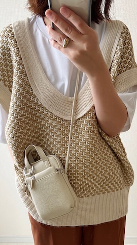 SMELLYのカチューシャを使ったmaiko さんのファッション動画