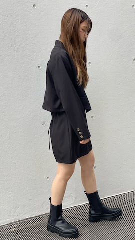 one wayのテーラードジャケットを使ったonewayさんのファッション動画