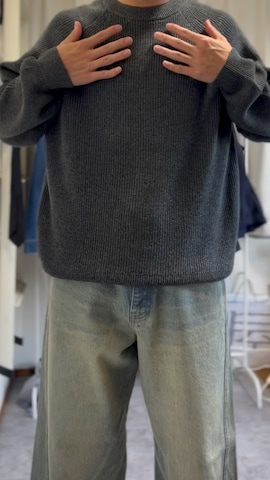 スラックスを使ったkenさんのファッション動画