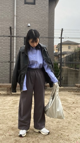 「アイテム（ライダースジャケット）」を使った、hiyoriさん（レディース・157cm）の春コーディネート