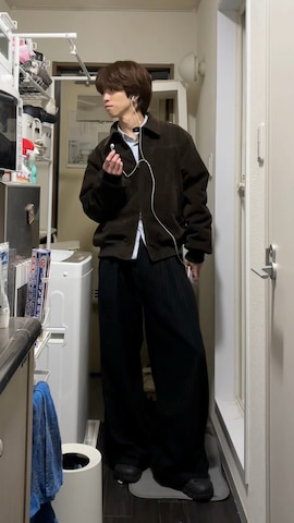 「アイテム（デニムジャケット）」を使った、がんさん（メンズ・177cm）の秋コーディネート