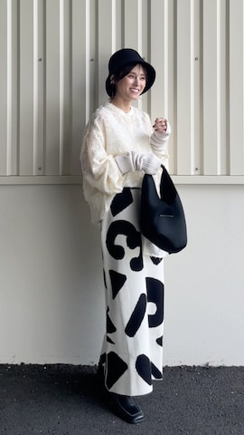 frames RAY CASSINのアイテムを使ったyunさんのファッション動画