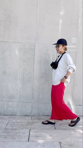 ボディバッグ/ウエストポーチを使ったLINAさんのファッション動画