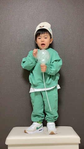 「アイテム（スウェット）」を使った、S♡K♡K♡さん（キッズ・90cm）の春コーディネート