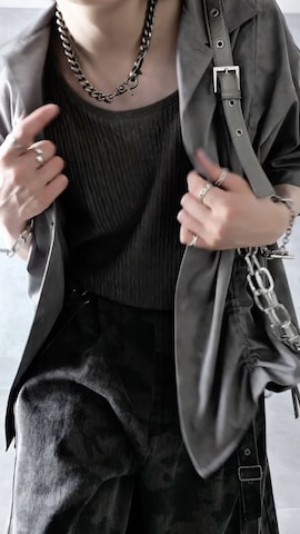 ライダースジャケットを使ったAranさんのファッション動画