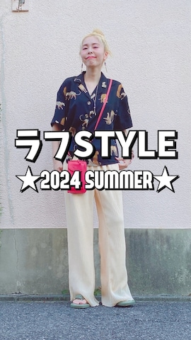 「アイテム（スマホケース/カバー）」を使った、yuiteetoyolさん（レディース・160cm）の秋コーディネート