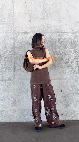 TODAYFULのパンツを使ったsonさんのファッション動画