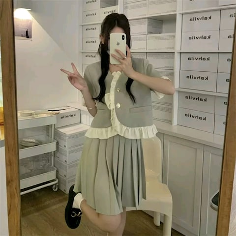 「アイテム（スーツスカート）」を使った、contentoas　コンアスさん（レディース・158cm）の春コーディネート