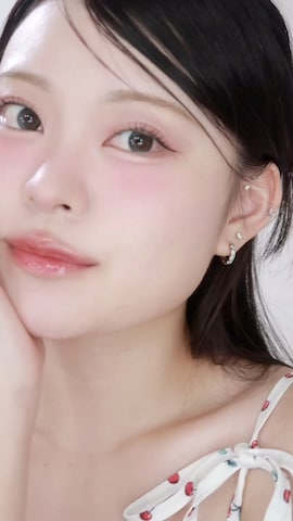 「アイテム（アイシャドウ、レッド系）」を使った、水瀬さくらさん（レディース・152cm）の夏コーディネート