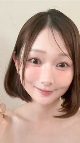メイクアップを使ったsakiさんのファッション動画