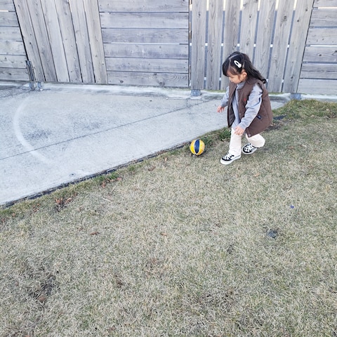 「アイテム（ベスト）」を使った、𝑀𝐴𝑁𝑂𝐴さん（キッズ・90cm）の冬コーディネート