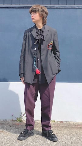 kolorのスラックスを使ったざわ_低身長男子styleさんのファッション動画