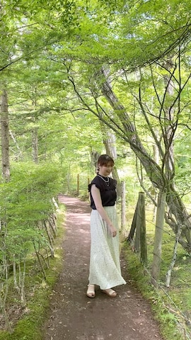 LACOSTEのアナログ腕時計を使った北澤 希世子さんのファッション動画