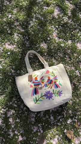 WOVENのアイテムを使ったEMC リテール事業部さんのファッション動画